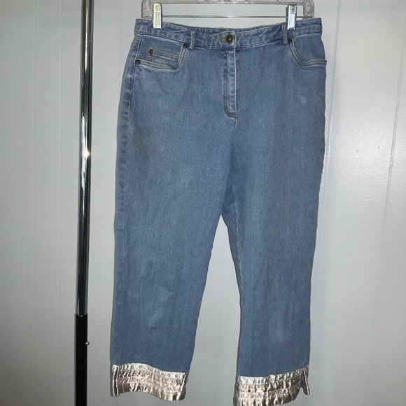 Susan Bristol beaded satin trimmed hem denim capris Sz 8 embroidered - Picture 1 of 7